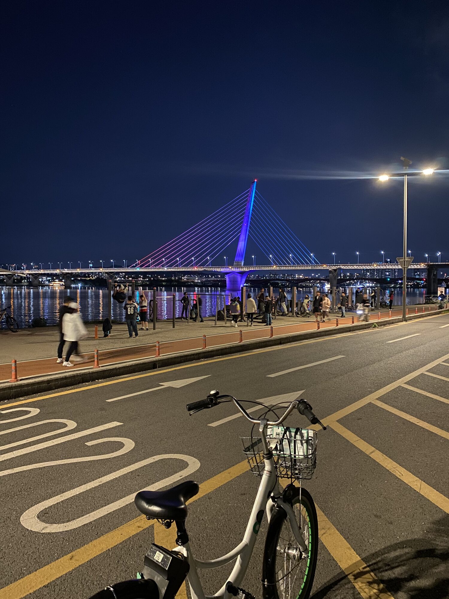 The Han river at night