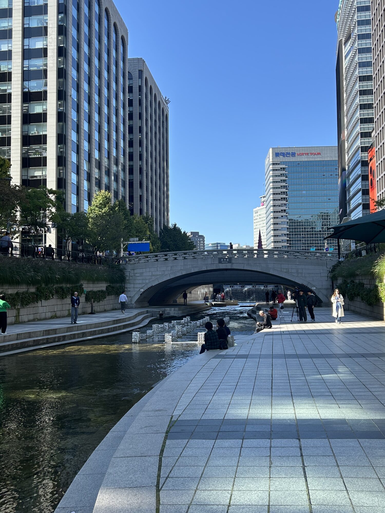 Cheonggyecheon stream